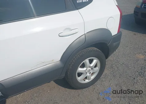 2005 Hyundai Tucson Gls/Lx from USA, damaged, VIN KM8JN72D95U100768